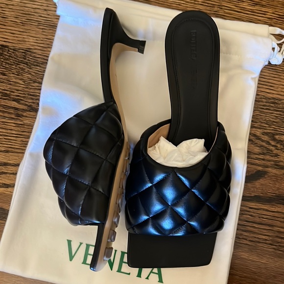 Bottega Veneta Shoes - 🖤 AUTHENTIC Bottega Veneta Padded Mule Sandals ( Kitten Heel)